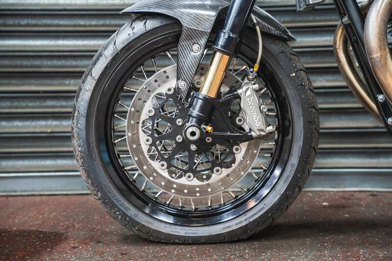 Image 33/38 of Norton Dominator SS (2015)