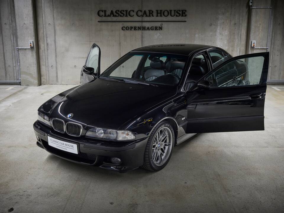 Image 15/99 of BMW M5 (2000)