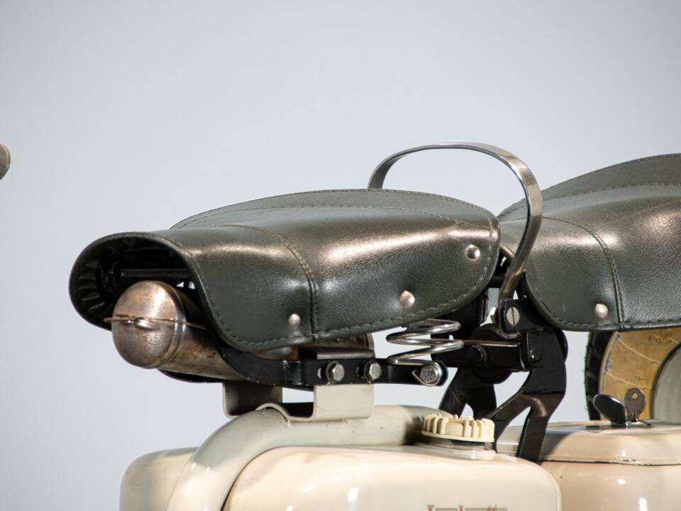 Immagine 45/50 di Innocenti Lambretta 150 D (1956)