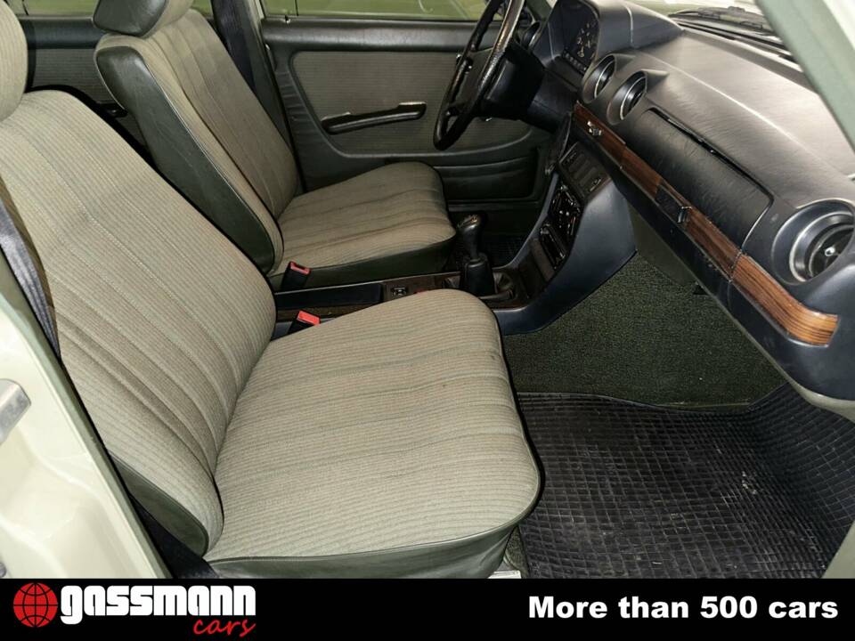 Bild 10/15 von Mercedes-Benz 200 (1983)