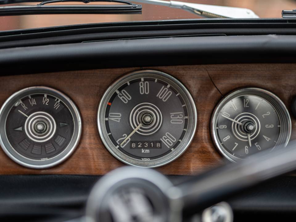Image 29/38 of Volkswagen Karmann Ghia 1500 (1968)