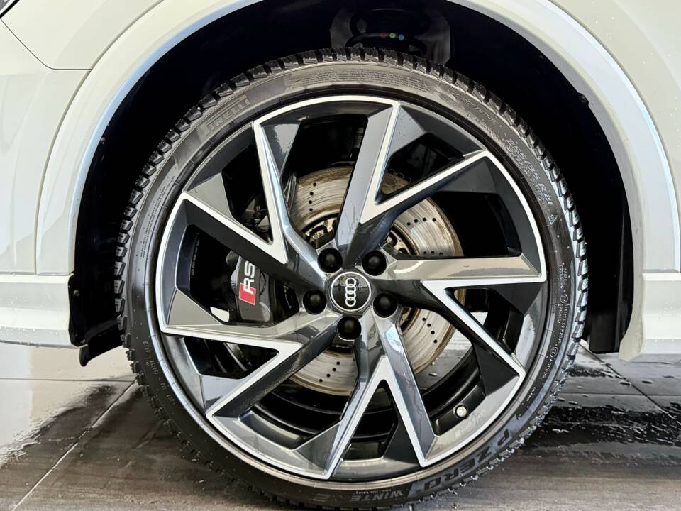 Image 12/28 of Audi RS Q3 (2019)