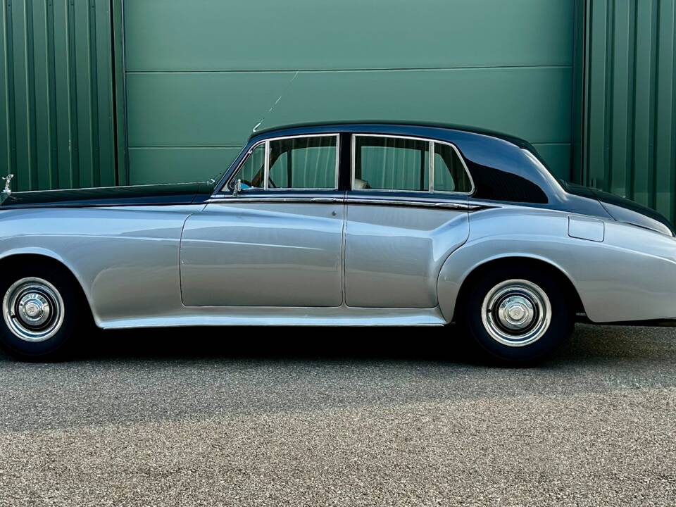 Image 1/16 of Rolls-Royce Silver Cloud I (1957)