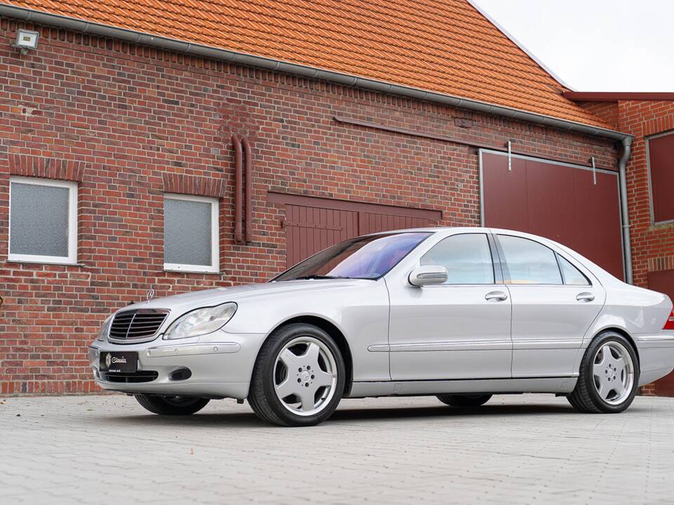 Afbeelding 2/45 van Mercedes-Benz S 55 AMG (2000)