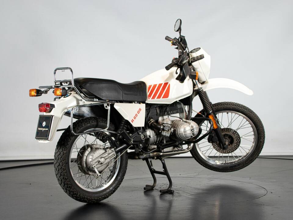 Imagen 4/50 de BMW DUMMY (1989)