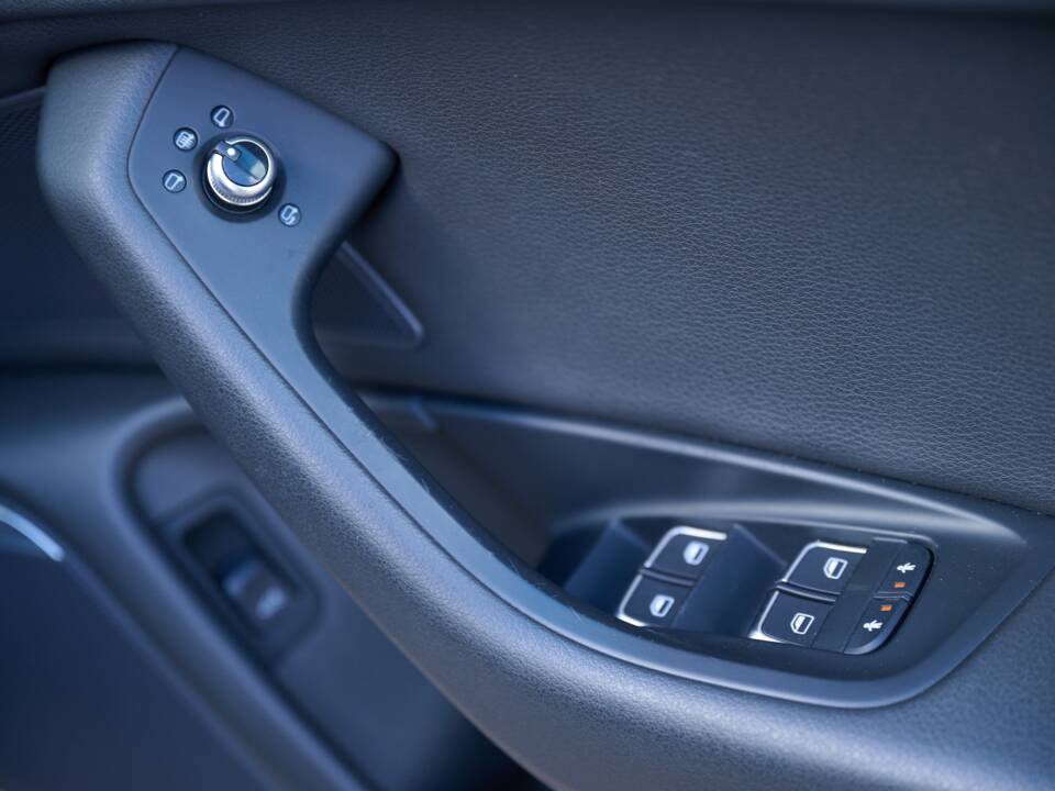 Imagen 41/50 de Audi A6 3.0 TDI allroad quattro (2012)