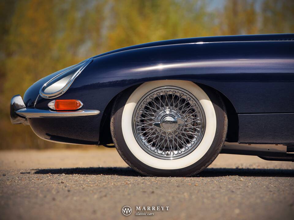 Image 30/80 de Jaguar Type E 4.2 (1966)