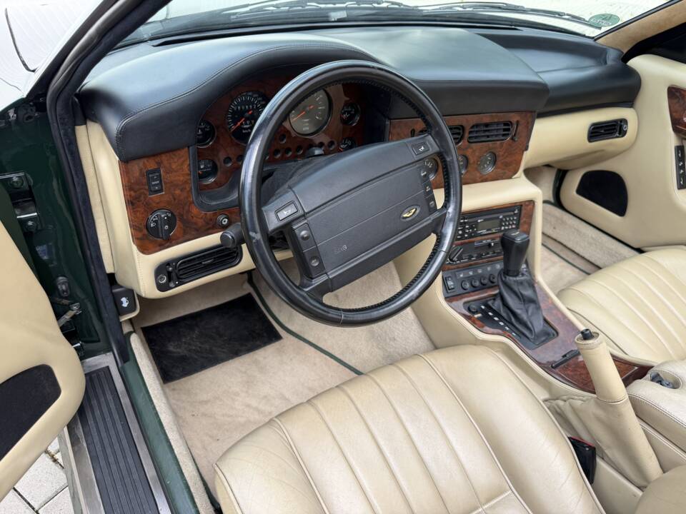 Afbeelding 21/51 van Aston Martin Virage Volante (1993)