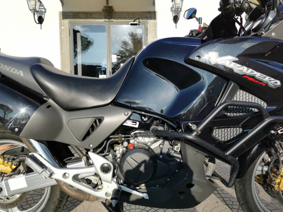 Bild 19/30 von Honda DUMMY (2004)