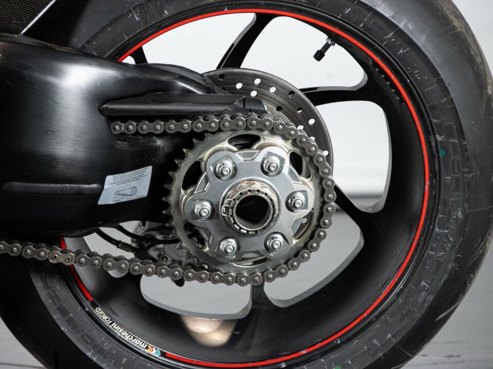 Immagine 28/50 di Ducati DUMMY (2011)