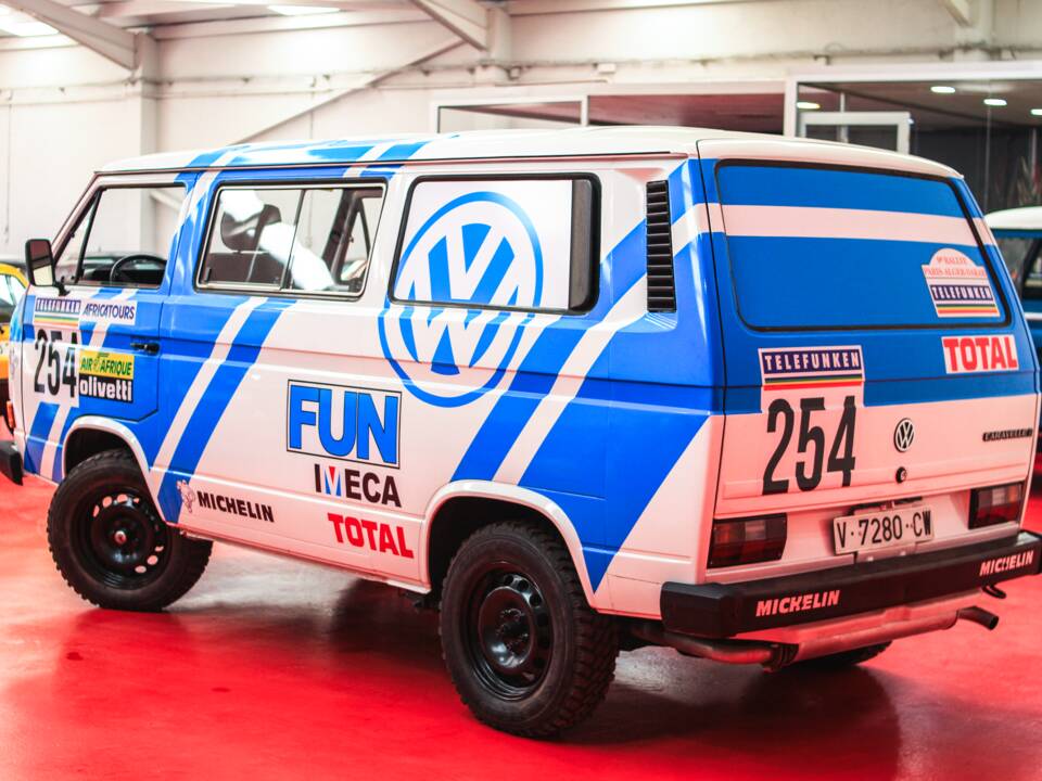 Bild 2/17 von Volkswagen T3 Bus 1.9 (1989)