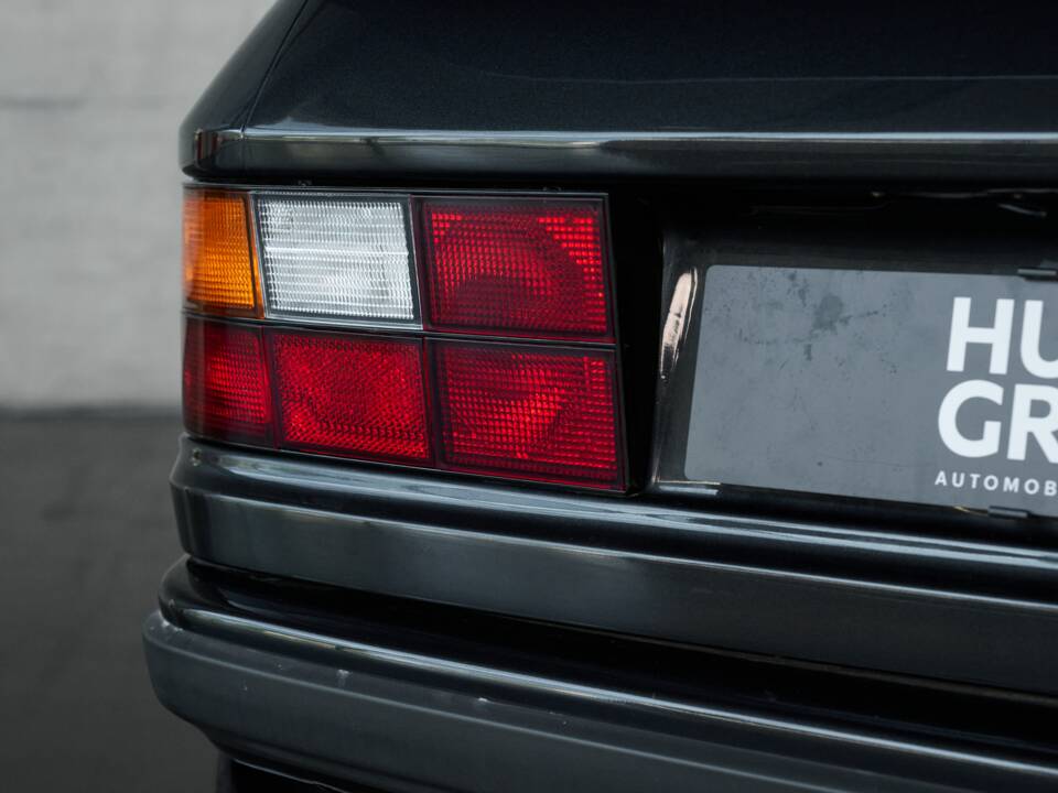 Bild 35/50 von Porsche 944 Turbo (1990)
