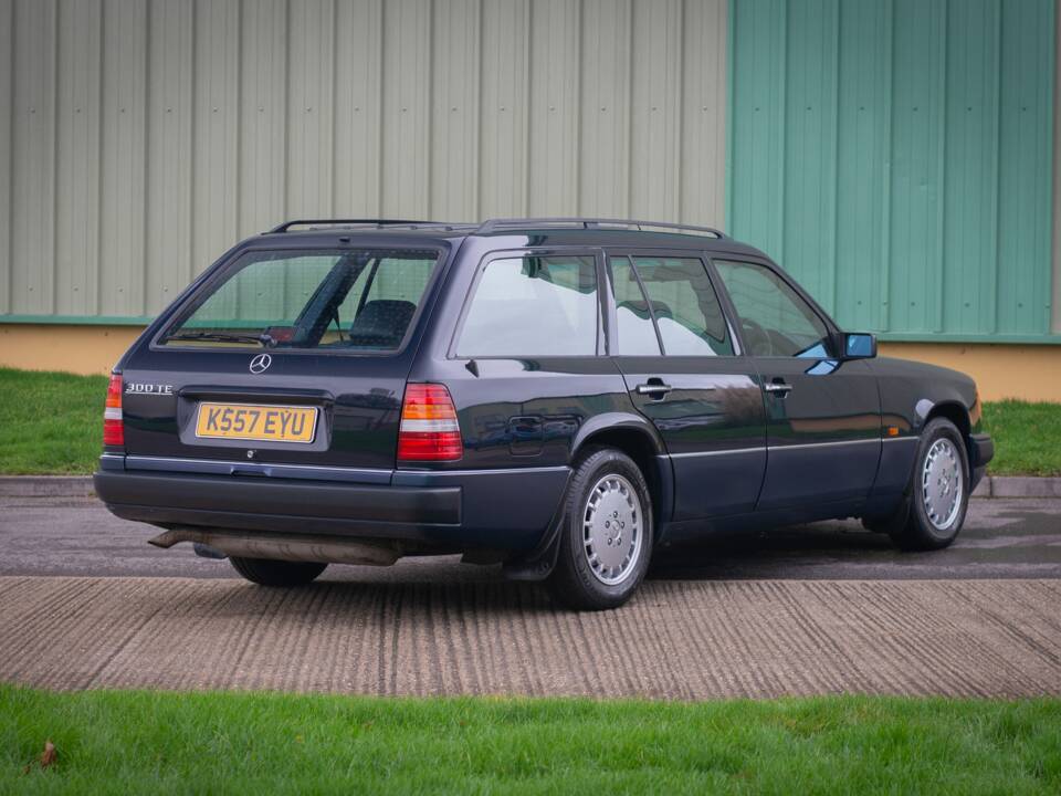 Bild 6/26 von Mercedes-Benz 300 TE (1992)