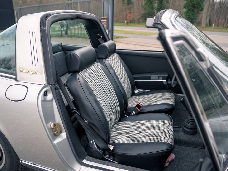 Bild 24/34 von Porsche 911 2.4 T (1972)