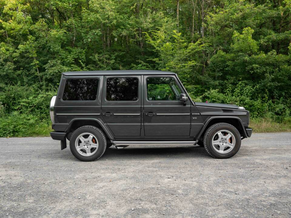 Image 8/99 of Mercedes-Benz G 55 AMG (LWB) (2002)