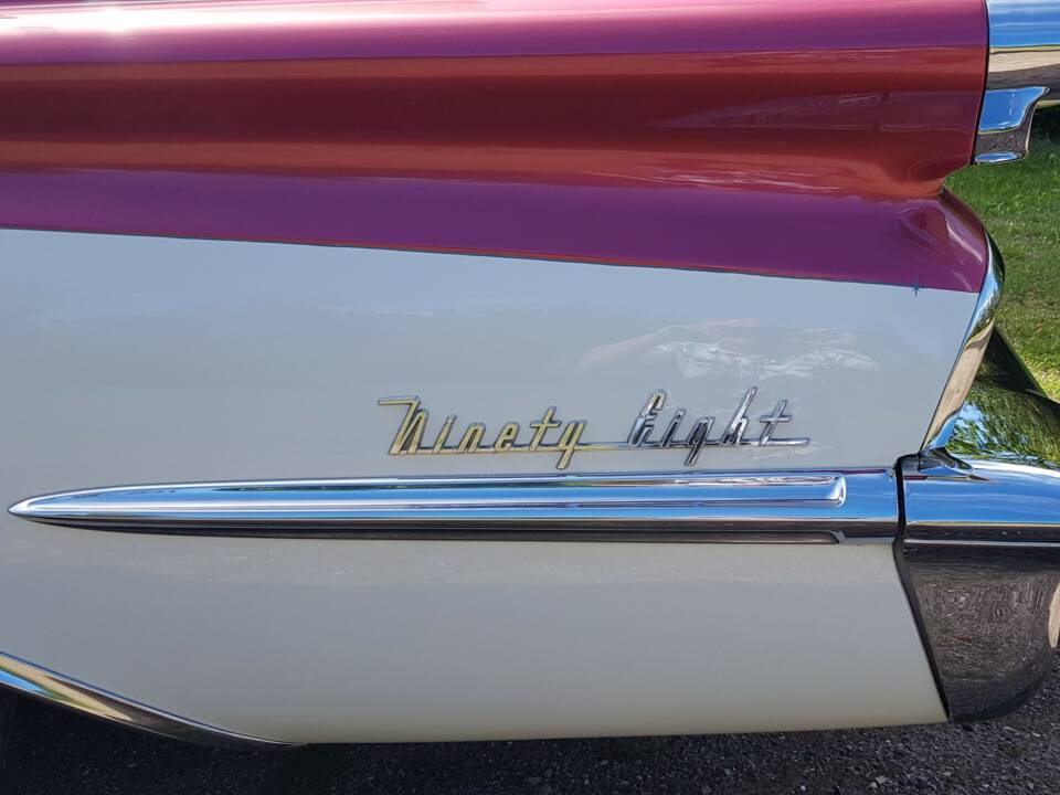 Imagen 8/30 de Oldsmobile 98 Holiday SceniCoupe (1959)