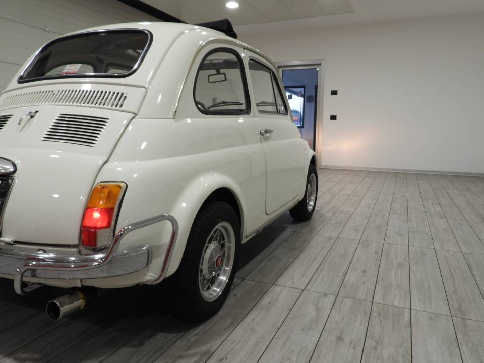 Image 11/15 of FIAT 500 L (1969)