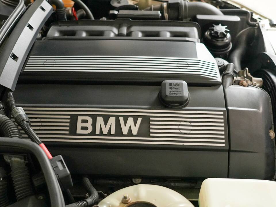 Afbeelding 32/33 van BMW Z3 Coupé 3.0 (2002)