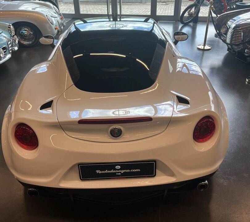 Image 6/12 de Alfa Romeo 4C (2018)