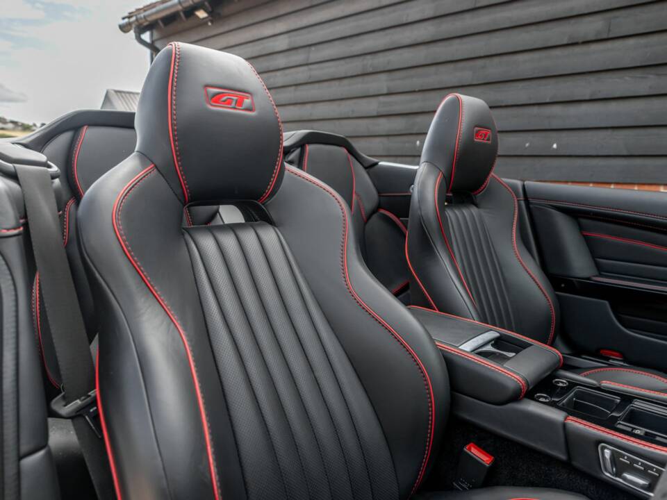 Bild 9/50 von Aston Martin DB 9 GT Volante (2016)