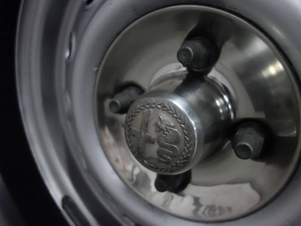 Bild 34/60 von Alfa Romeo Giulia GT 1300 Junior (1975)