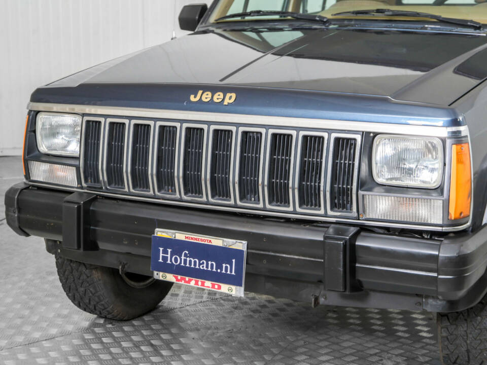 Image 19/50 de Jeep Cherokee 2.8L V6 (1986)