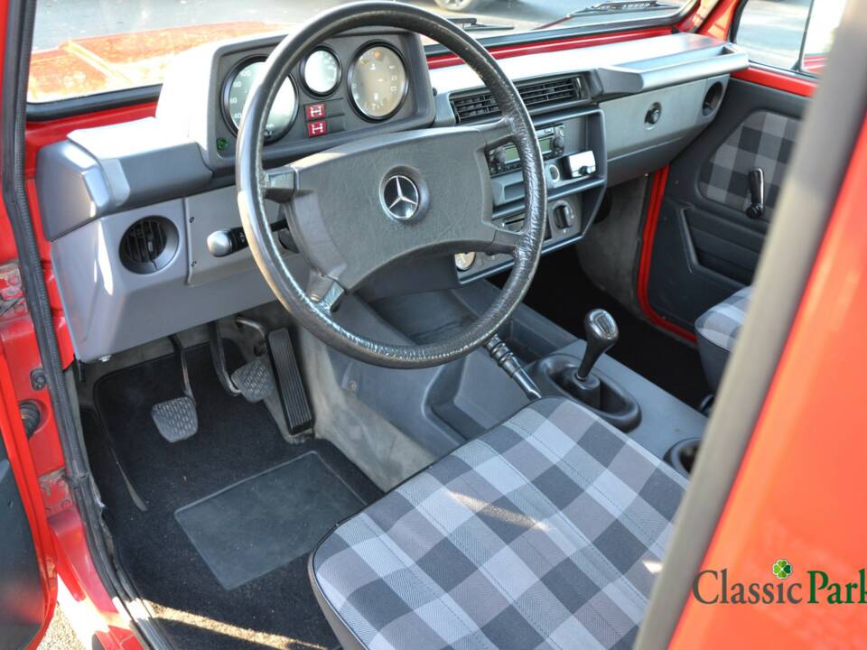 Bild 18/50 von Mercedes-Benz 200 GE (kurz) (1987)