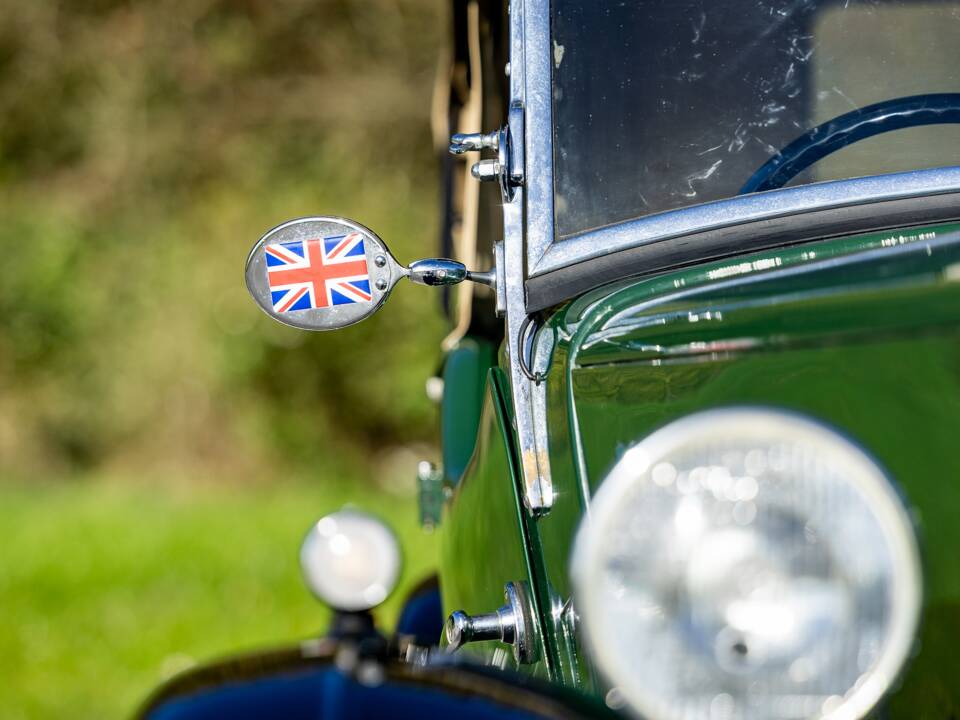 Image 33/50 of Morris Eight (1937)