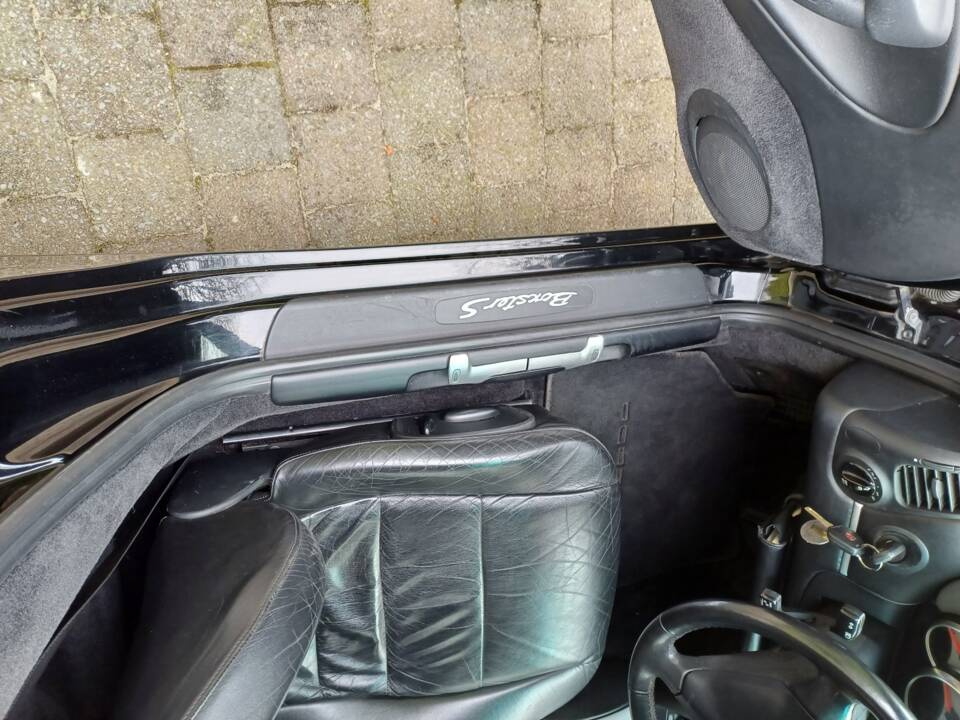 Image 36/82 of Porsche Boxster S (2000)