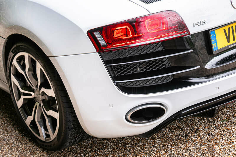 Image 31/38 of Audi R8 V10 (2010)