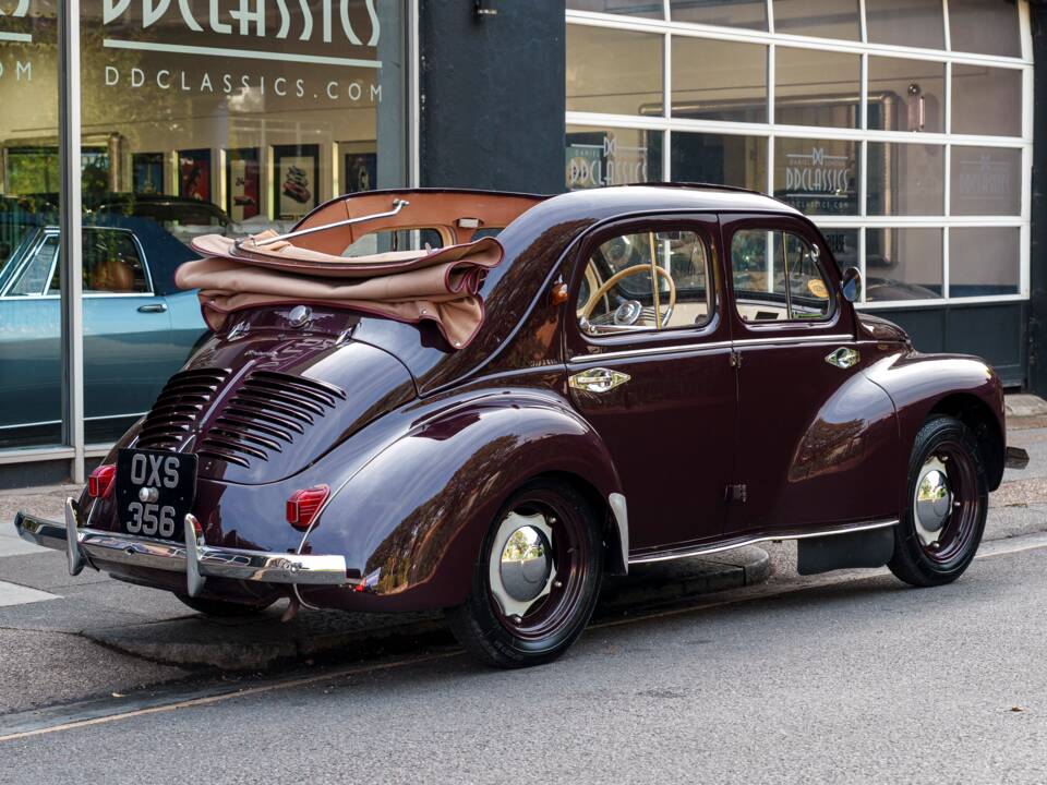 Immagine 3/33 di Renault 4 CV Décapotable (1951)