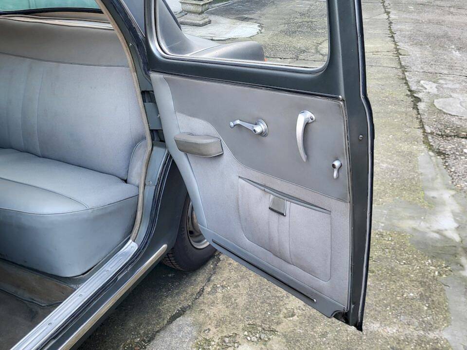 Image 23/45 of Lancia Appia (1962)
