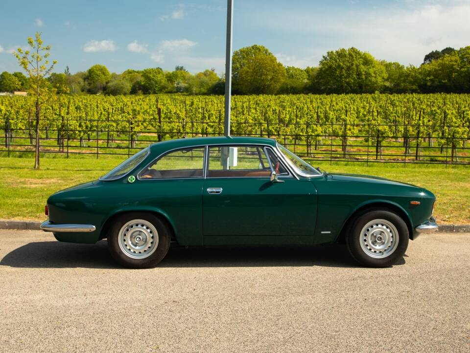 Imagen 2/50 de Alfa Romeo Giulia 1600 Sprint GT Veloce (1968)