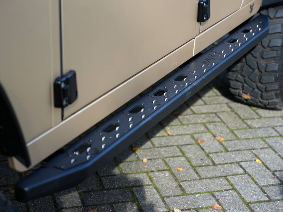 Bild 23/58 von Land Rover Defender 110 (2013)