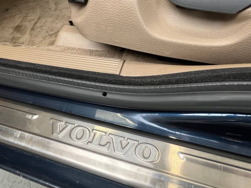 Bild 35/37 von Volvo C70 2.0 T (2001)