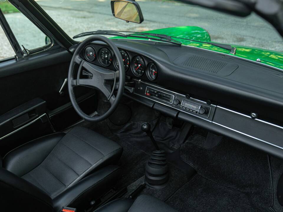 Image 31/50 de Porsche 911 2.4 S (1973)