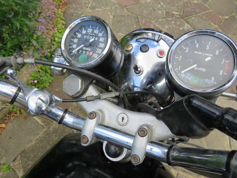 Image 6/47 of Norton Commando 850 Roadster (1974)