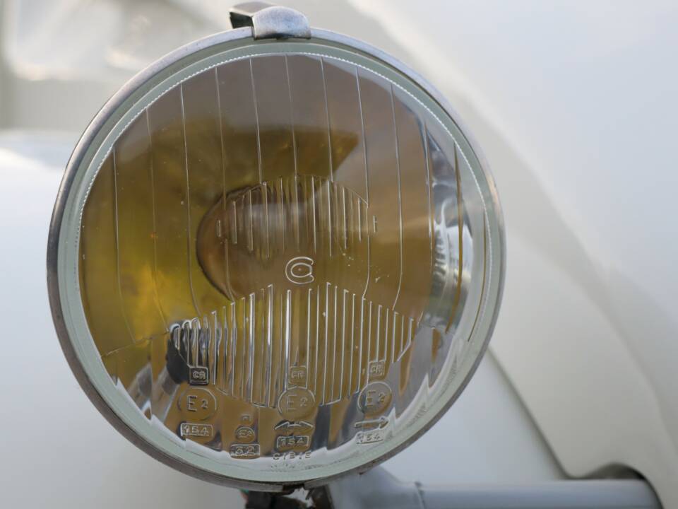Image 43/50 of Citroën 2 CV 6 (1985)