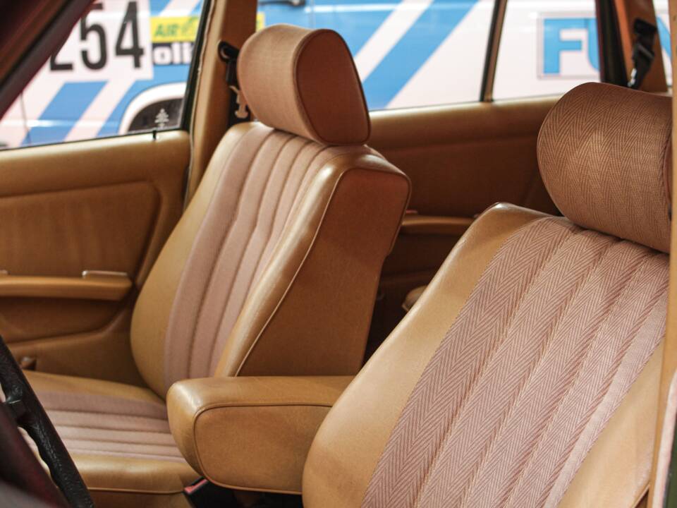 Bild 18/54 von Mercedes-Benz 250 T (1979)