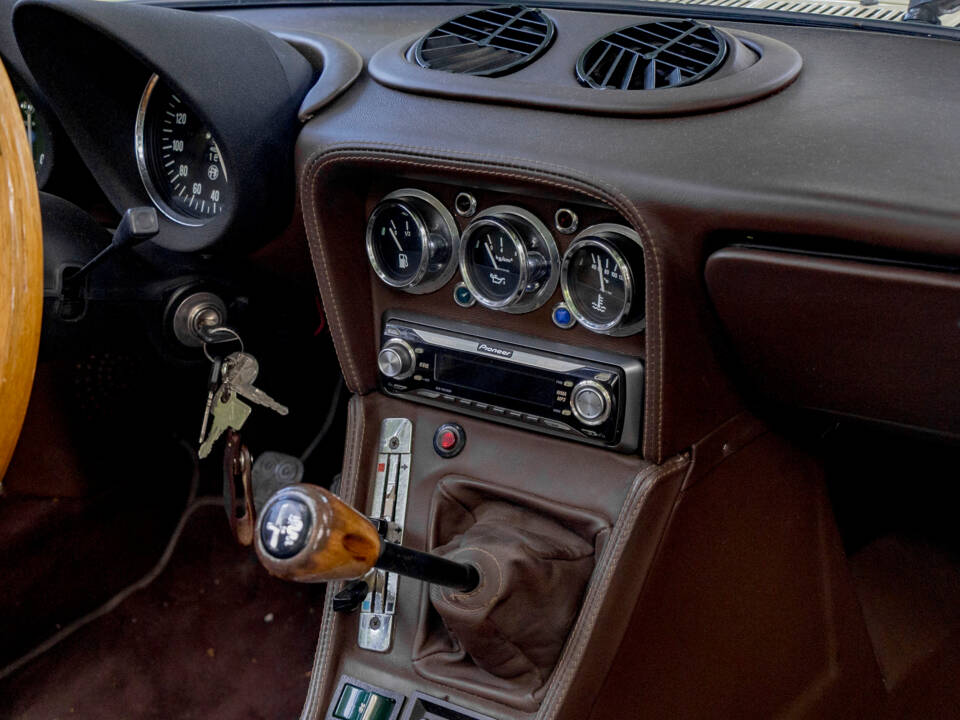 Immagine 11/50 di Alfa Romeo 2000 Spider Veloce (1980)