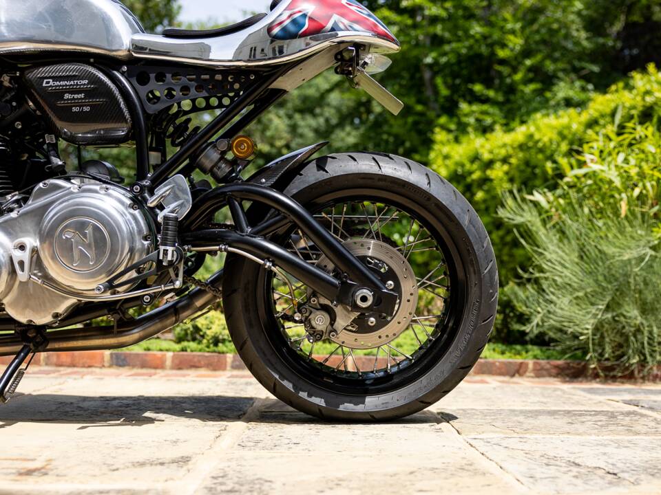 Bild 25/39 von Norton Dominator SS (2018)