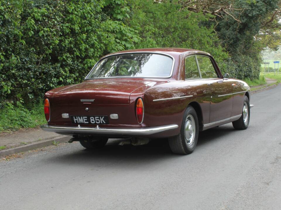 Image 6/17 of Bristol 411 Mk. I (1971)