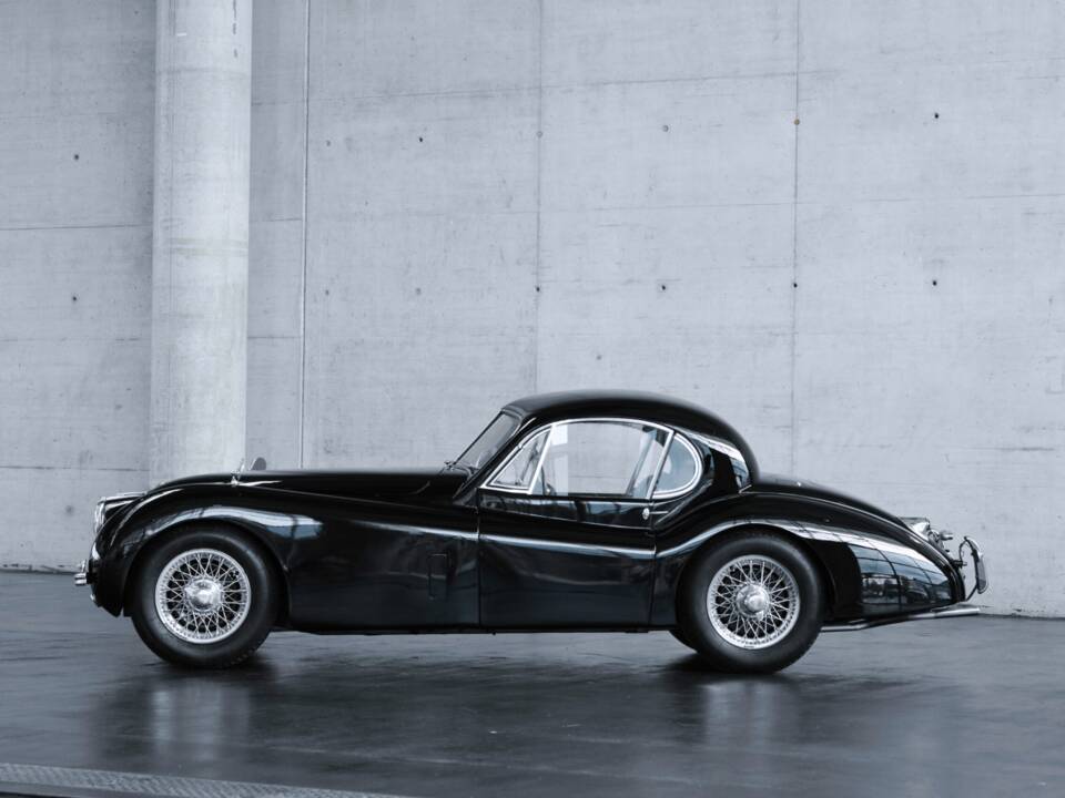 Image 6/47 de Jaguar XK 120 FHC (1954)