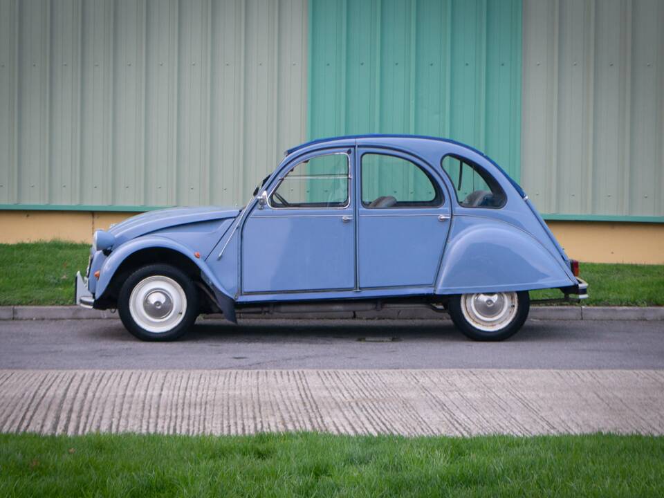 Image 3/38 de Citroën 2 CV 6 (1988)