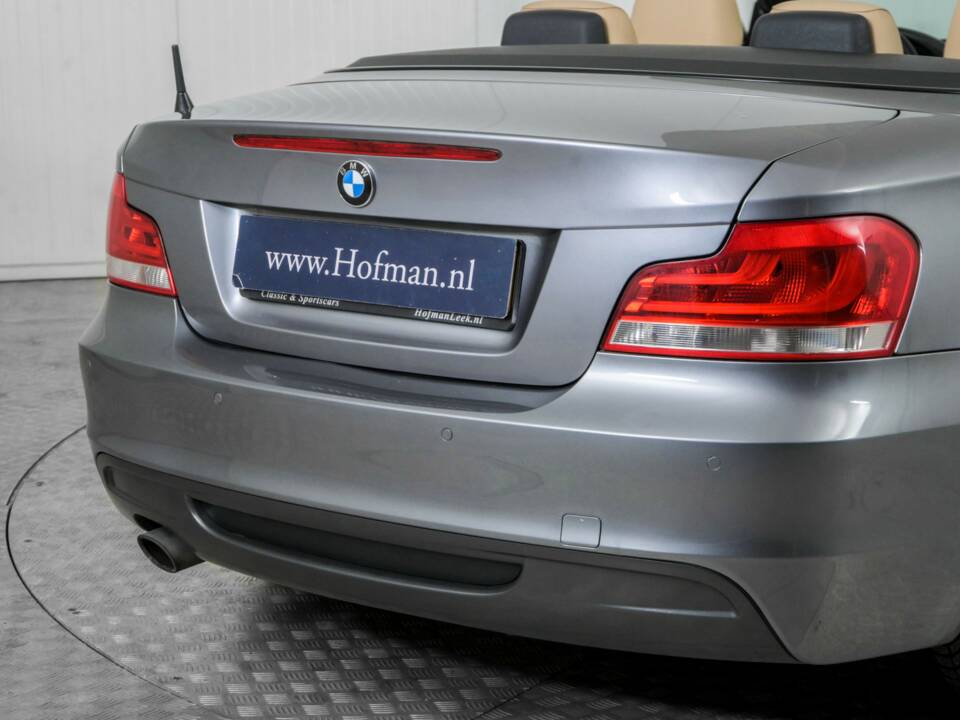 Immagine 27/50 di BMW 120i (2012)