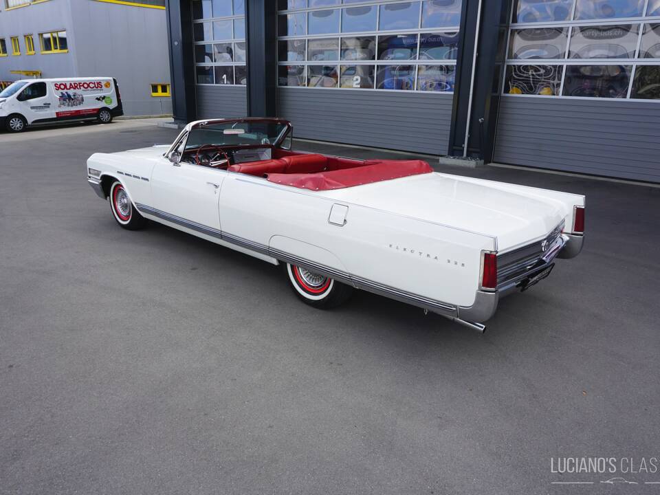 Imagen 4/52 de Buick Electra 225 Custom Convertible (1964)