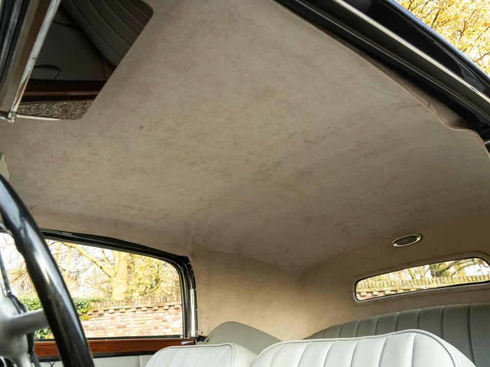 Image 15/50 of Mercedes-Benz 230 Cabriolet A (1939)