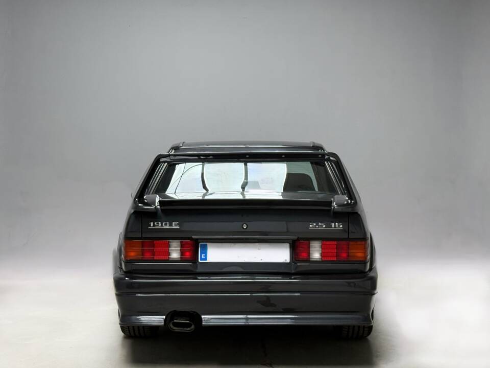 Image 7/21 of Mercedes-Benz 190 E 2.5-16 (1993)