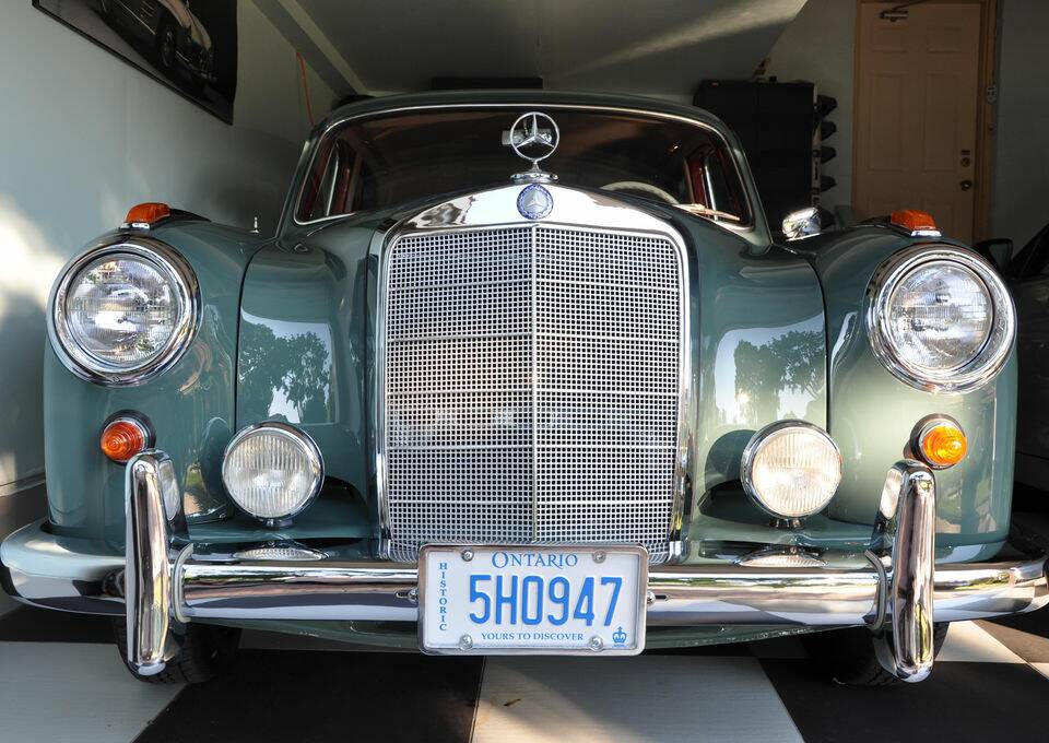 Afbeelding 3/8 van Mercedes-Benz 220 S (1958)