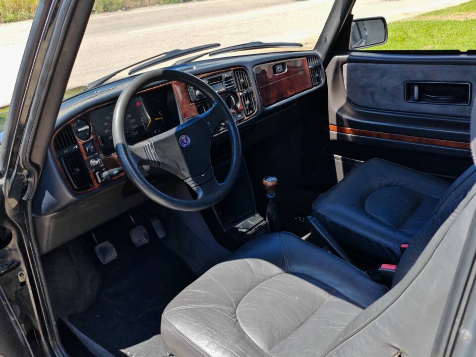 Image 13/25 of Saab 900 Turbo 16V (1992)